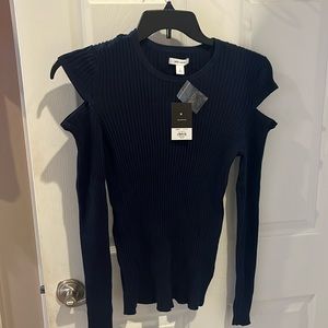 NWT navy blue nine W. sweater with open sleeve detail never worn